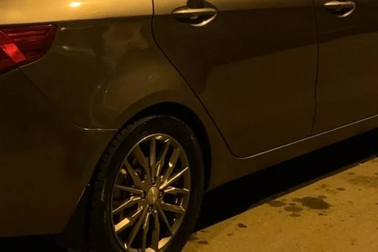 Задняя арка Kia Rio 3 с зимней резиной 205/55