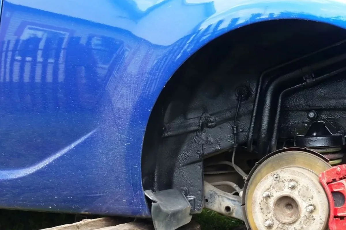 Задняя арка Kia Rio 3 с брызговиком порога