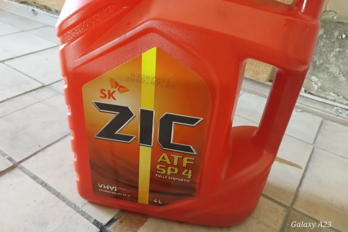 Канистра ZIC ATF SP4 для замены масла в автомате Kia Rio