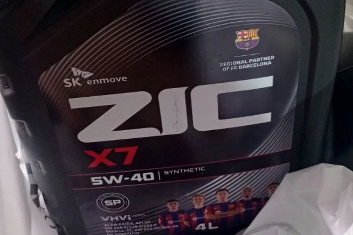 Канистра ZIC X7 5W-40 для замены масла Kia Rio