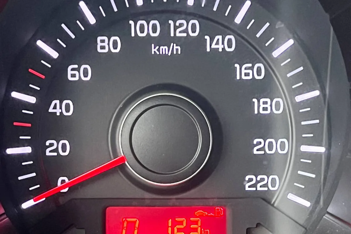 Одометр Kia Rio 2016 года на 260 тыс. км без ремонта мотора