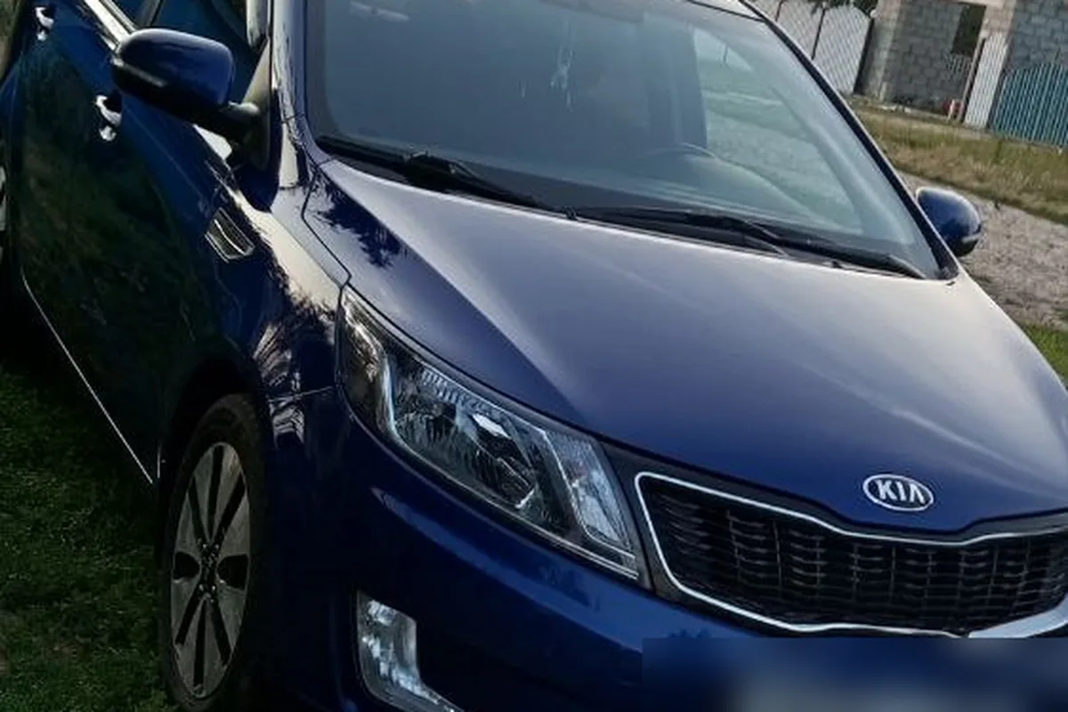 Kia Rio 3 Люкс 2014 года владельца