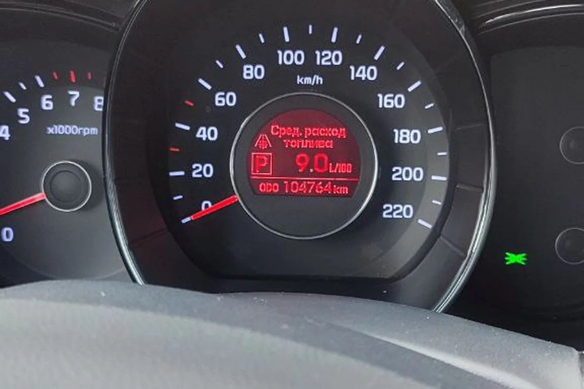 Средний расход 9,0 л на приборке Kia Rio 3