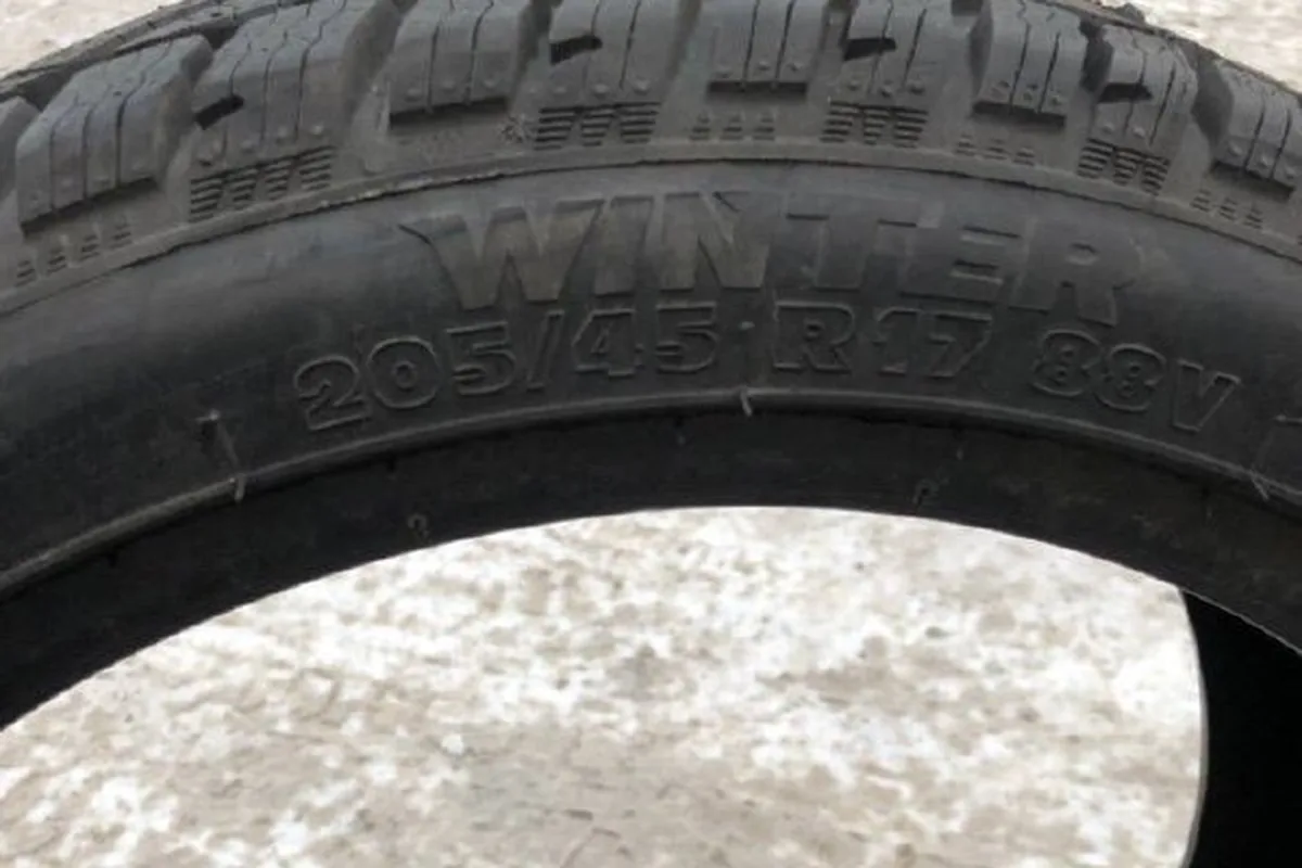 Маркировка зимней шины 205/45 R17 88V с Kia Rio