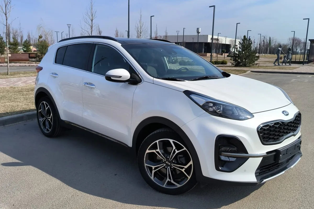 Белый Kia Sportage 4 рестайлинг, выставленный на продажу