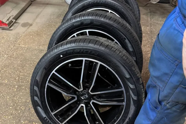 Комплект колёс 235/55 R18 для Kia Sportage 4 в шиномонтаже