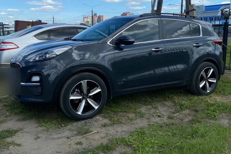 Рестайлинговый Kia Sportage 4 на дисках 19 дюймов с шинами 235/50