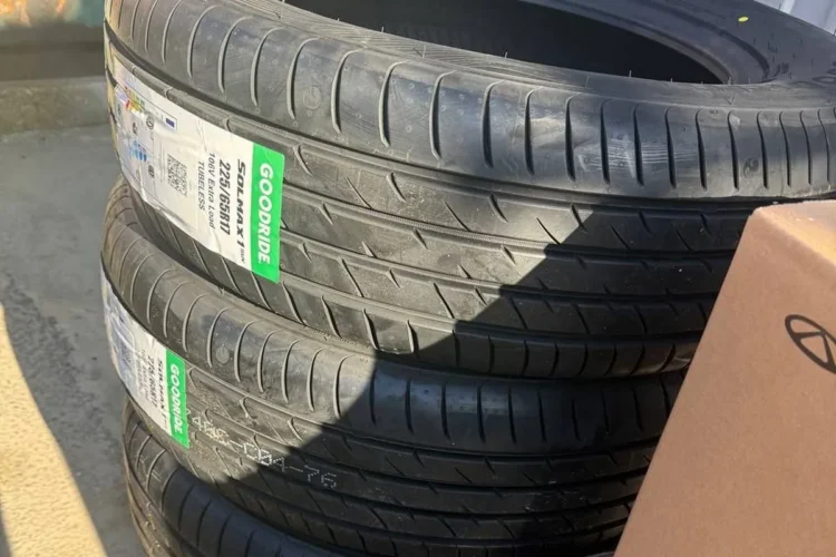Новые летние шины 225/65 R17 для Kia Sportage 4 стопкой