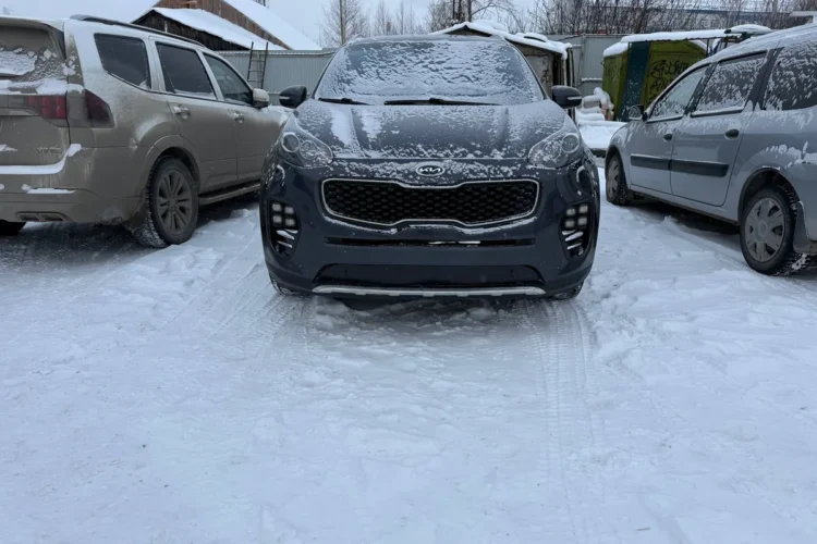 Kia Sportage 4 зимой с закрытой нижней решёткой бампера