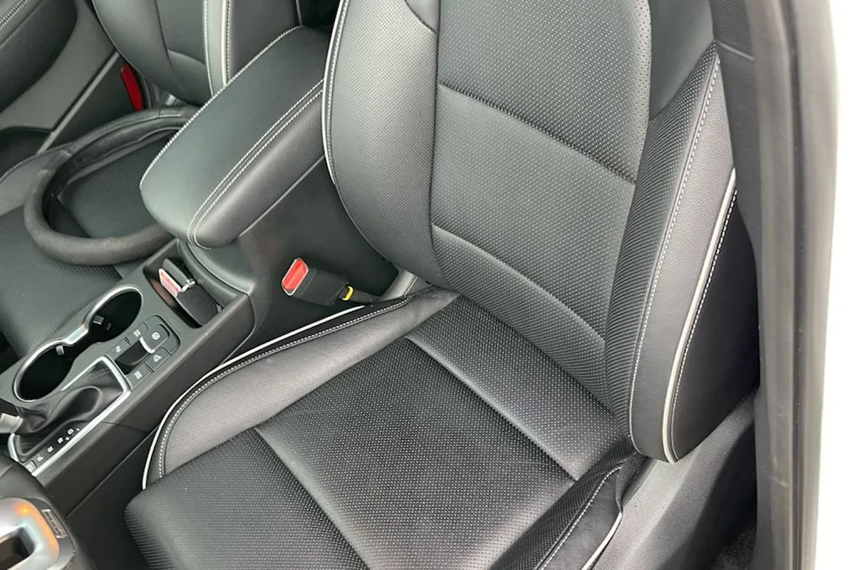 Кожаное водительское сиденье Kia Sportage 4 с электрорегулировками