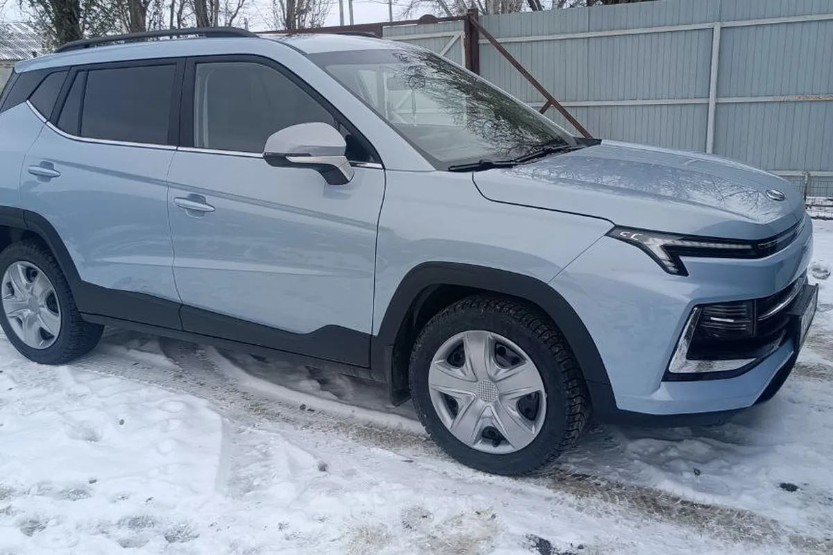 Москвич 3 на зимней липучке Pirelli Ice Zero 215/55 R17