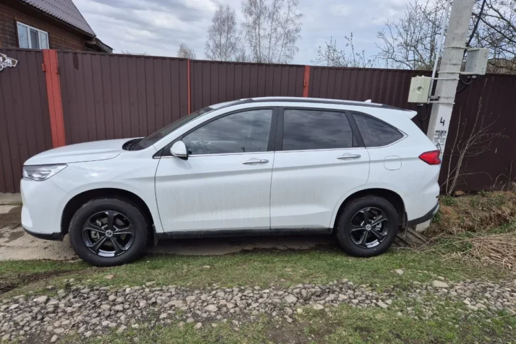 Haval M6 на штатных дисках от Haval F7