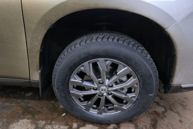 Диск K&K Морейн 6,5J×17 на Haval M6 с зимней шиной Linglong