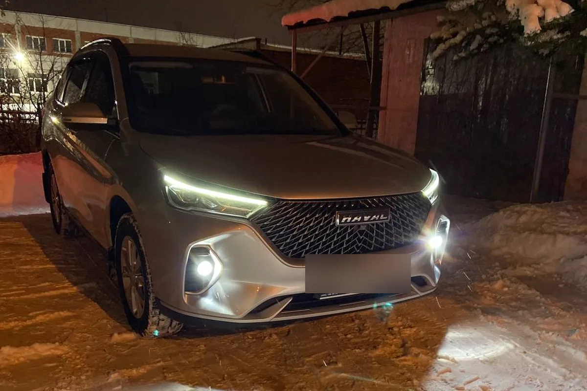 Чистый Haval M6 после мойки в мороз
