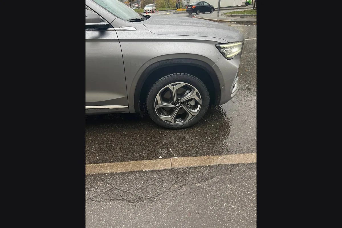 Колесо Geely Monjaro с липучкой Nokian Hakkapeliitta R3 235/50 R19