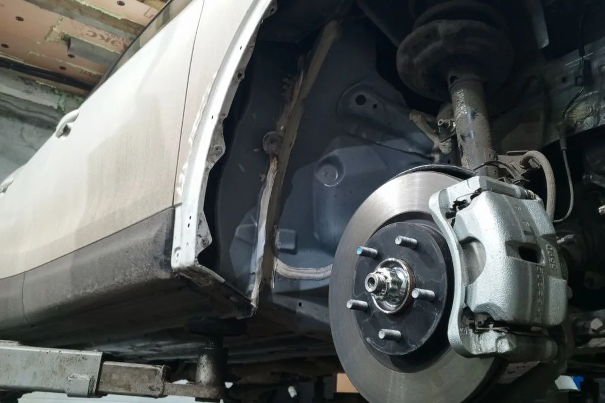 Передняя арка Nissan Qashqai после антикора в сервисе