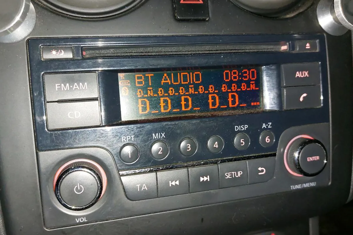 Магнитола Nissan Qashqai J10 рестайлинг: кракозябры вместо названий треков по Bluetooth