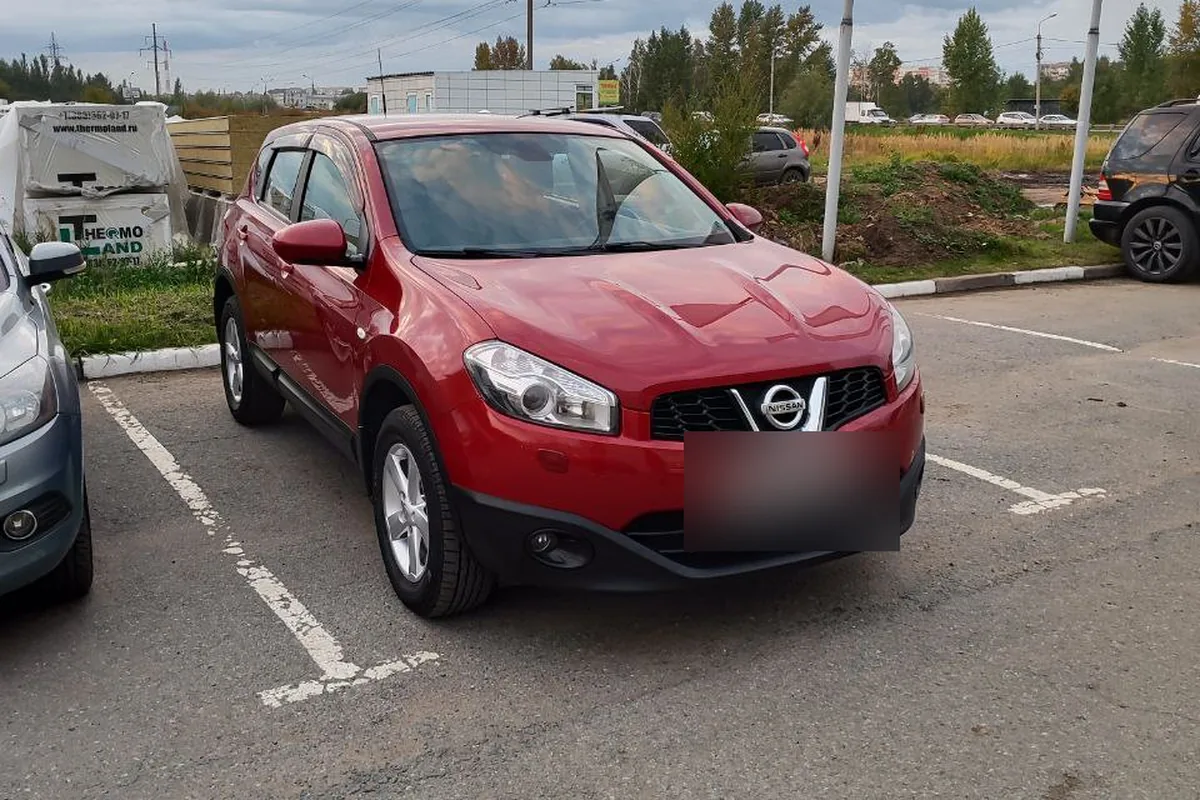 Nissan Qashqai J10 рестайлинг 2010 года спереди
