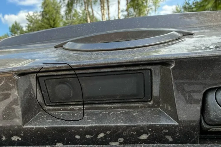 Кнопка открывания багажника на двери Nissan Qashqai Glory