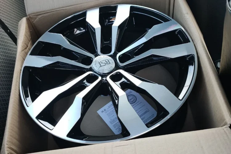 Новый литой диск R17 в коробке для зимнего комплекта Nissan Qashqai