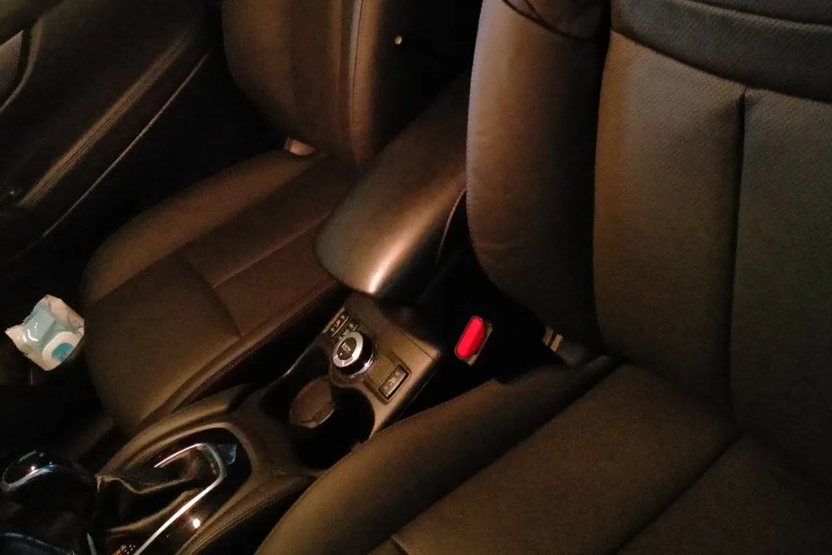 Передние сиденья Nissan Qashqai J11 в оригинальной коже