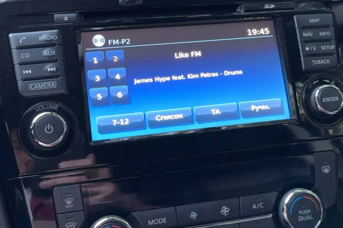 Штатная магнитола Nissan Qashqai J11 с экраном и радио