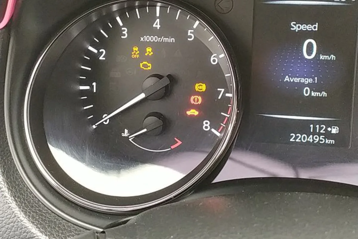 Приборка Nissan Qashqai J11 с постоянно горящим значком иммобилайзера