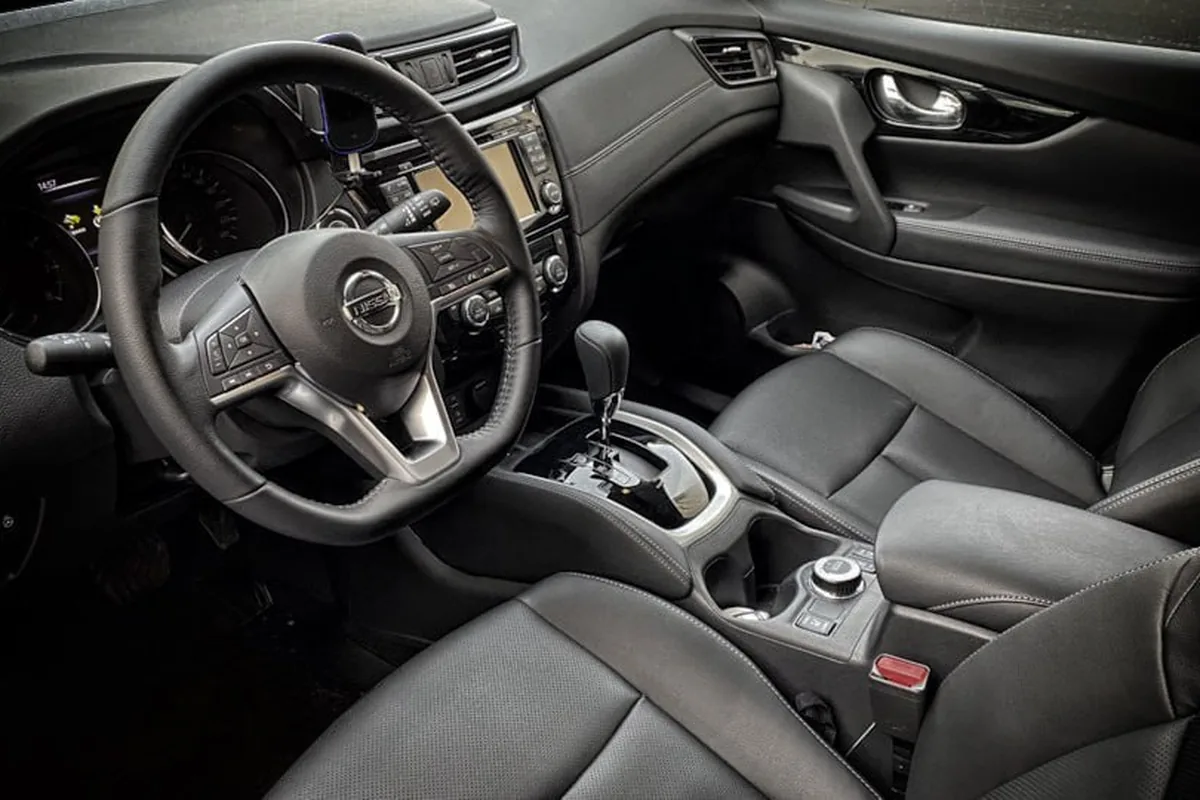 Салон Nissan Qashqai J11 после рестайлинга с кожей и подогревом