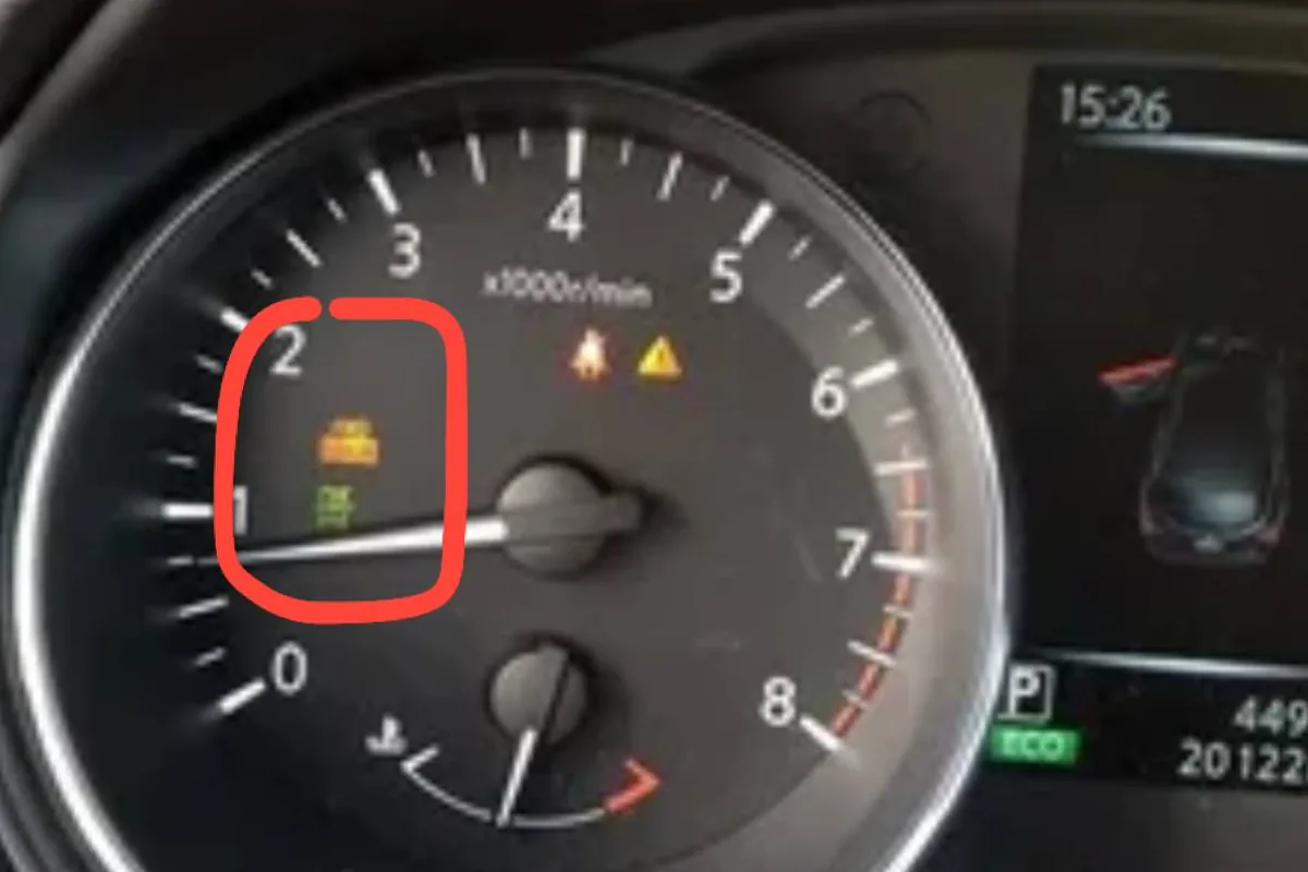 Индикатор 4WD LOCK на приборной панели Nissan Qashqai