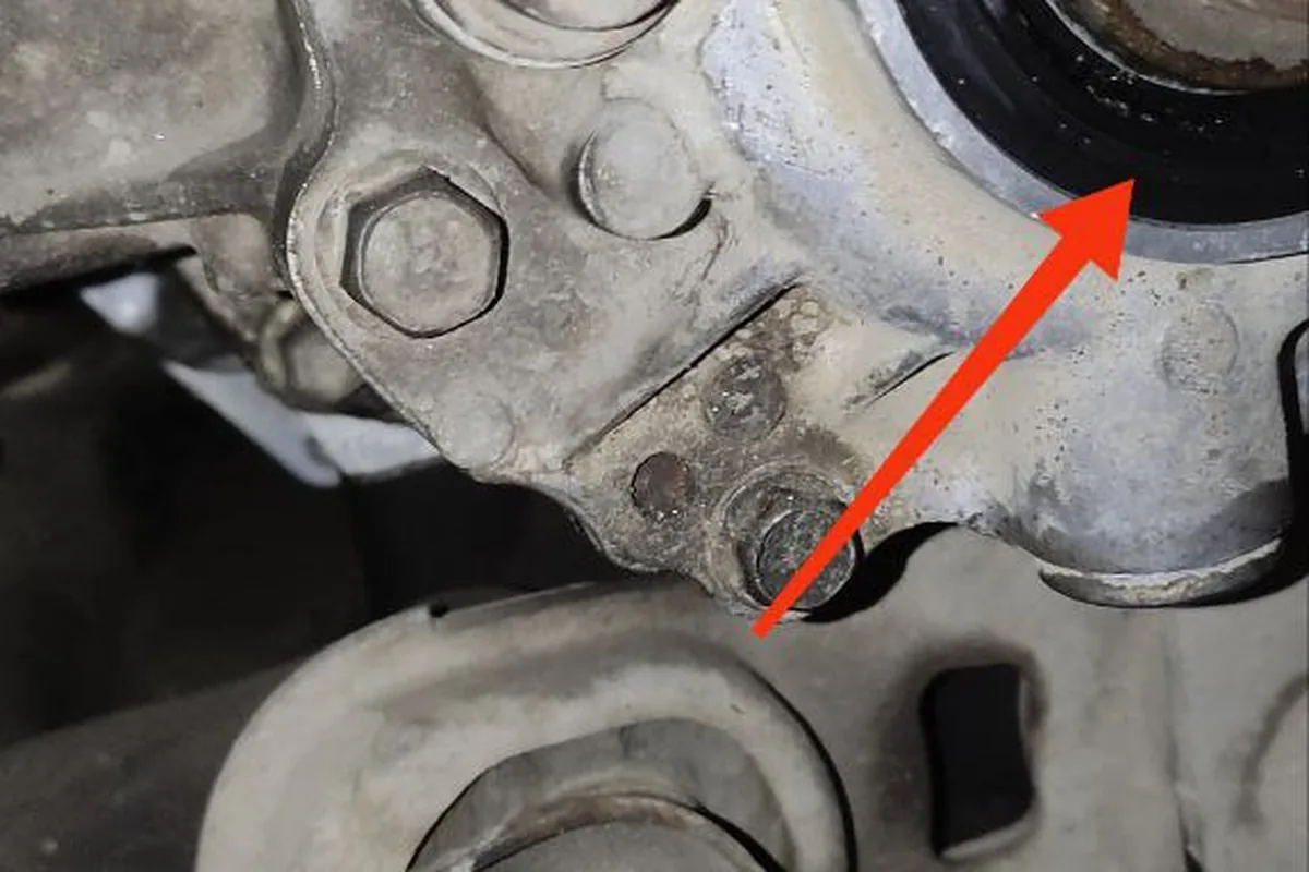 Подтёк масла из сальника переднего редуктора Nissan Qashqai J11 4WD