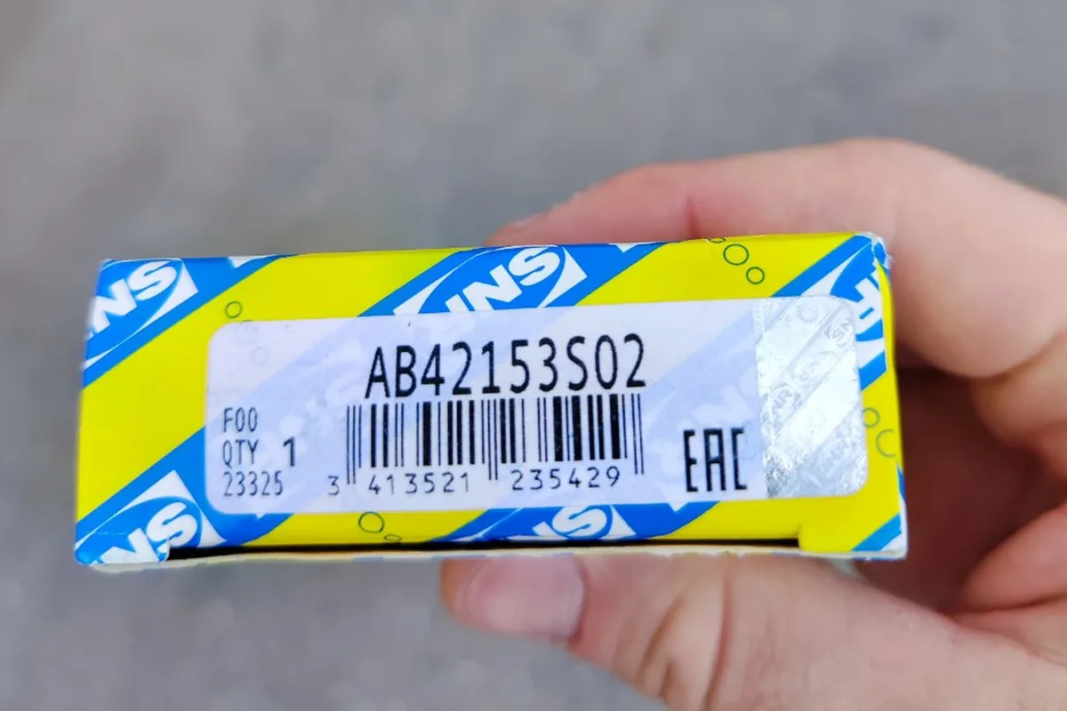 Подвесной подшипник SNR AB42153S02 для Nissan Qashqai в упаковке
