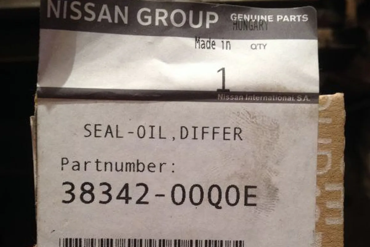 Сальник привода Nissan 38342-00Q0E в заводской упаковке