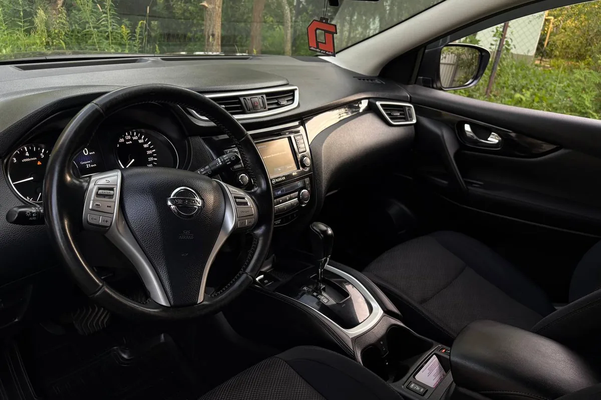 Салон проданного Nissan Qashqai J11 2014 года с вариатором