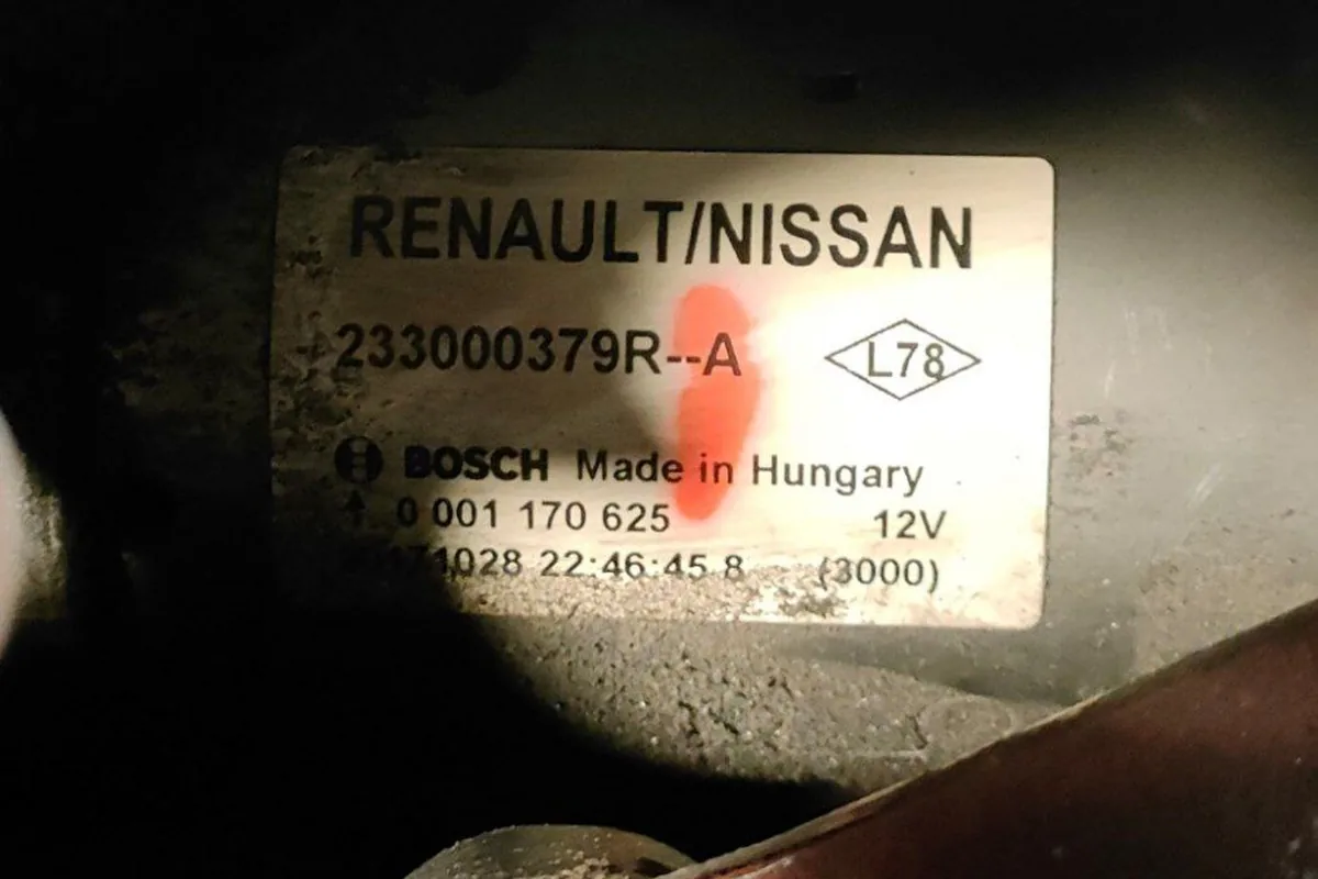 Табличка стартера Bosch Renault/Nissan 233000379R на Nissan Qashqai J11