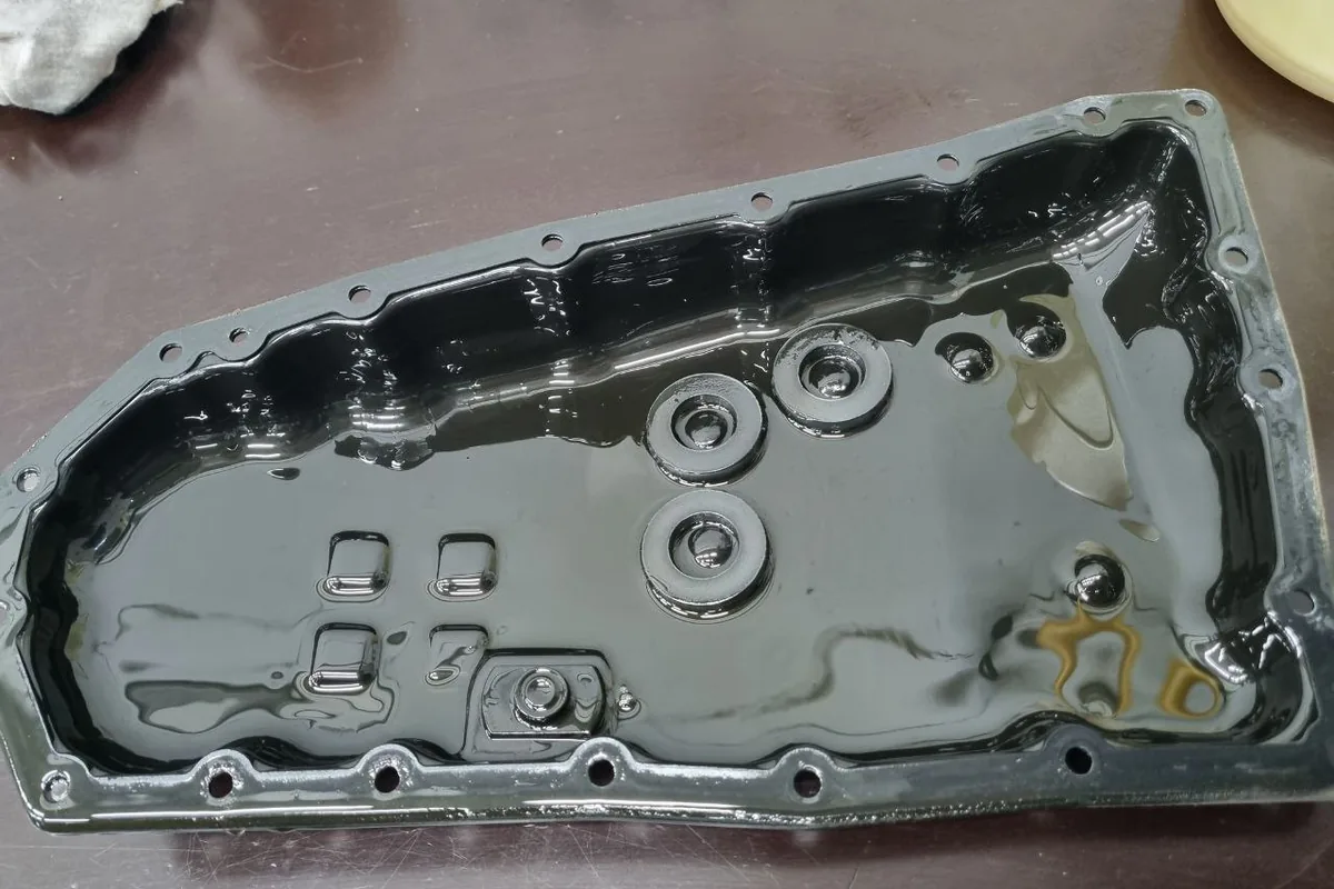 Снятый поддон вариатора Nissan Qashqai J11 на пробеге 197 500 км