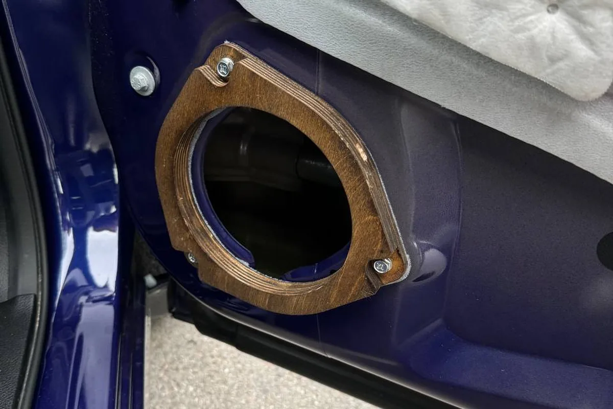 Проставка под динамик в двери Nissan Qashqai J11