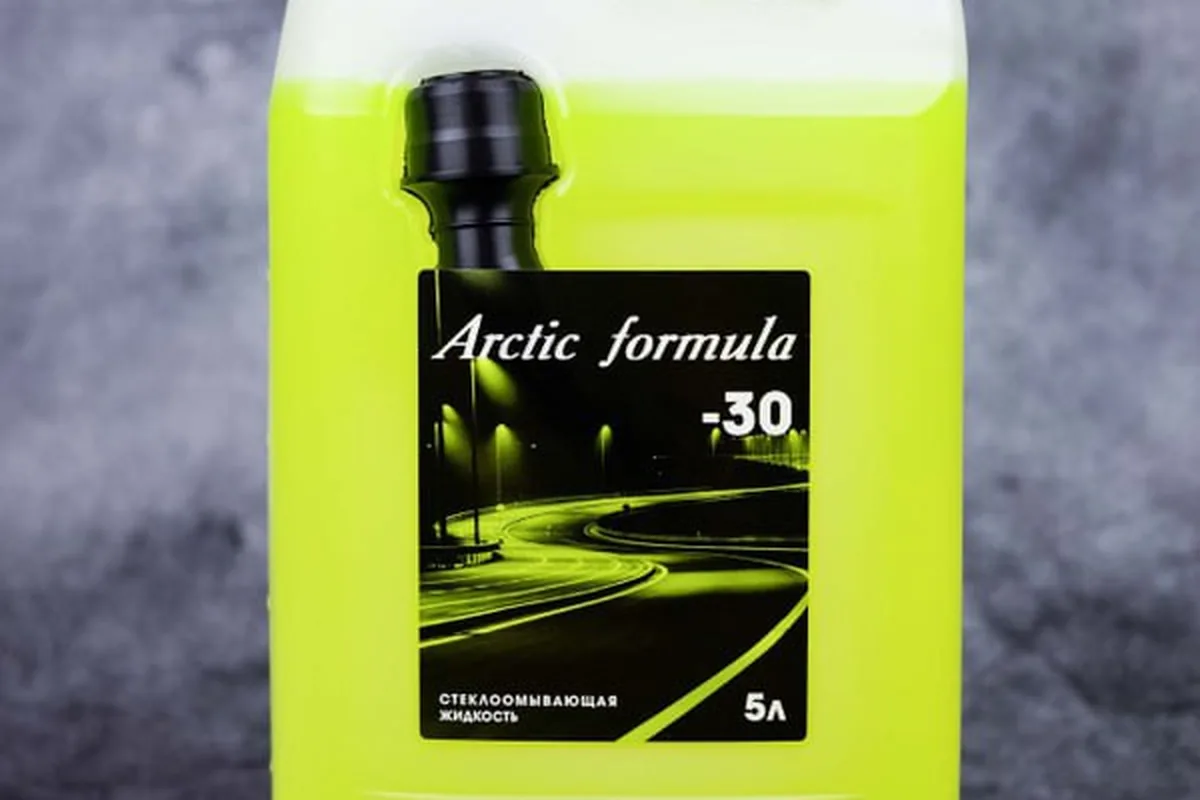 Канистра незамерзающей жидкости Arctic formula −30 для Omoda C5