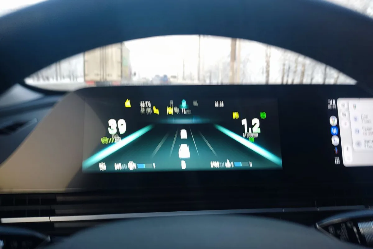 Приборная панель Omoda C5 в минус 23 с погасшими индикаторами систем помощи