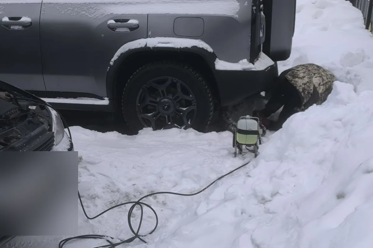 Jetour T2 в снегу после недели на автозапуске в минус 35