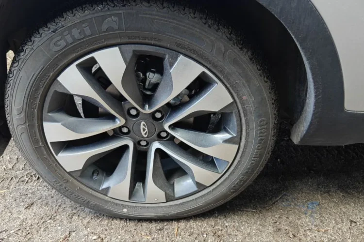 Колесо Chery Tiggo 4 на штатном восемнадцатом диске с шиной 215/55 R18 95H