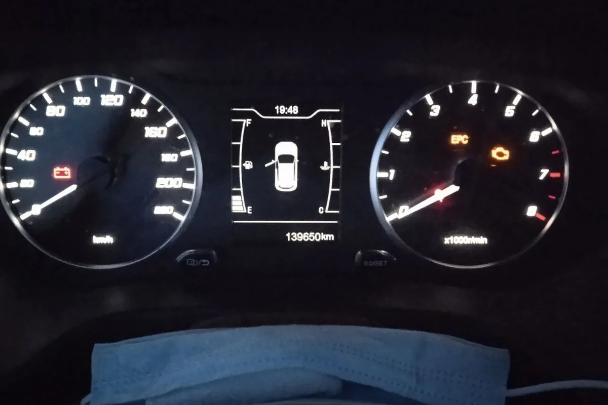 Приборная панель Chery Tiggo 4 с двухлитровым мотором и механикой, пробег 136 650 километров