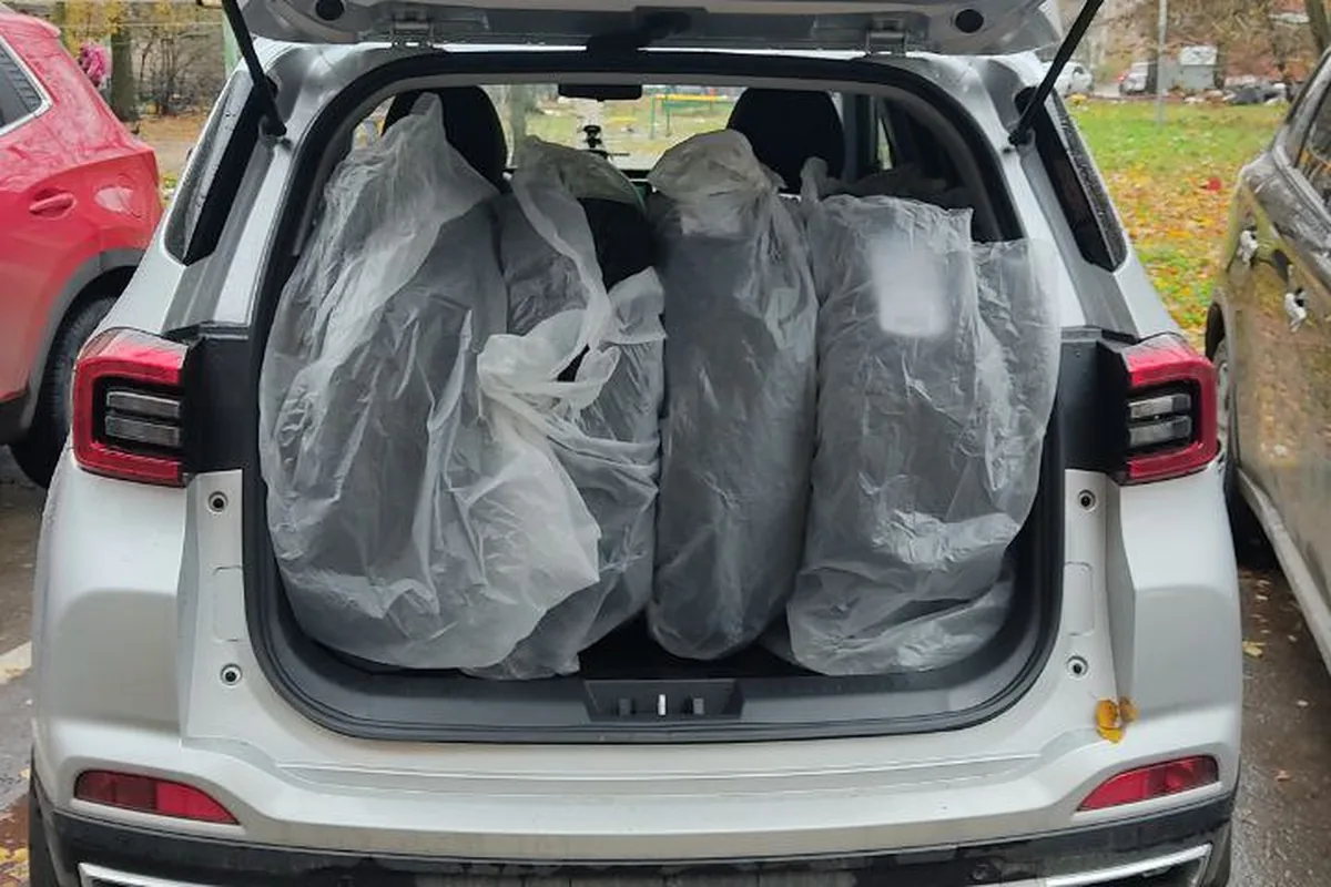 Зимние шины Nokian Nordman RS2 в багажнике Chery Tiggo 4