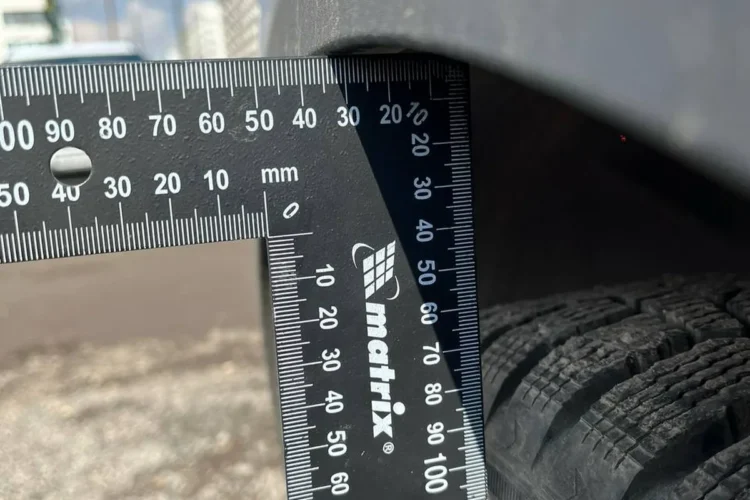 Замер утопленности колеса в арке на вылете ET33 и шинах 225/60 R18