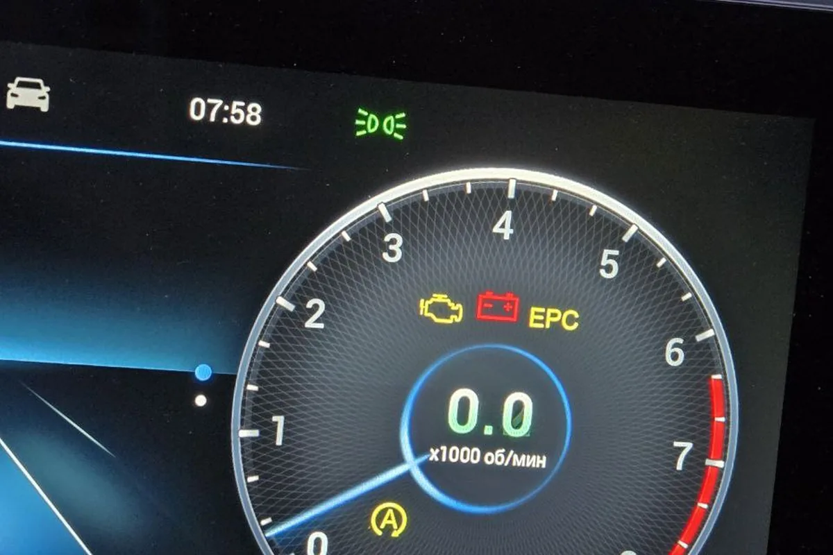 Приборная панель Chery Tiggo 8, машина не заводится, горят индикаторы