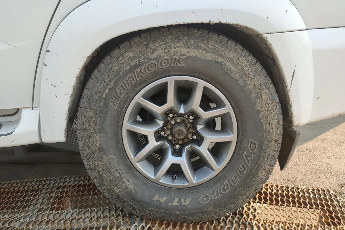 Шина Hankook Dynapro AT-M на литом диске УАЗ Патриот в арке