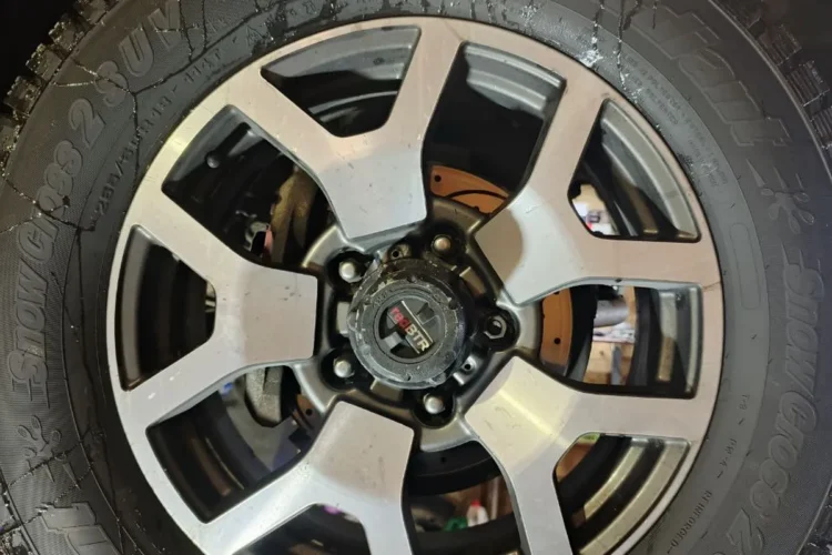 Штатный литой диск R18 УАЗ Патриот с шиной 265/60 R18