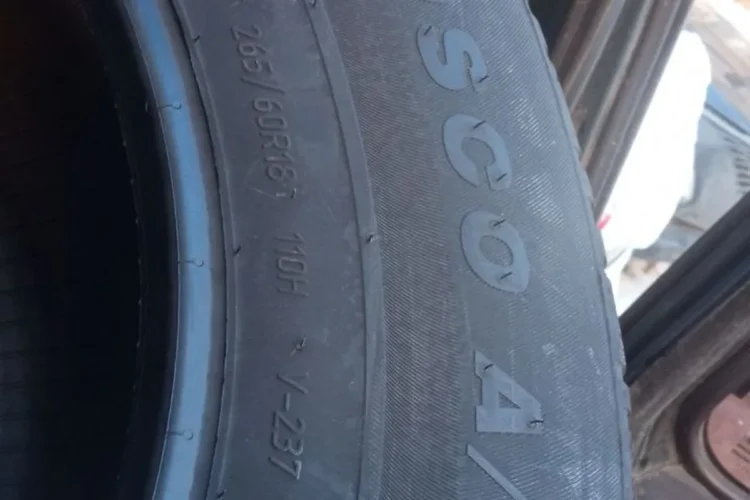 Боковина шины Viatti Bosco A/T 265/60 R18 на УАЗ Патриот