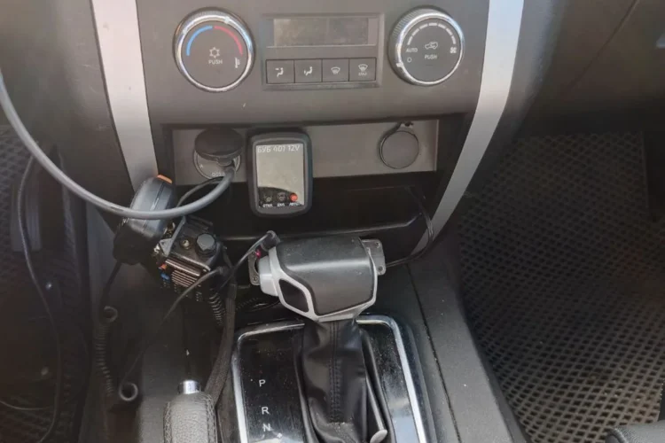Центральная консоль УАЗ Патриот с АКПП и доп. приборами