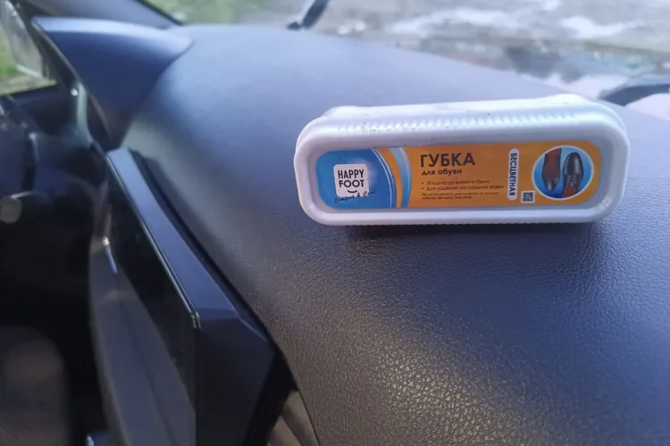 Губка для обуви на торпеде УАЗ Патриот