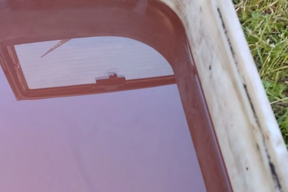 Мутное масло цвета какао, слитое из раздатки УАЗ Патриот